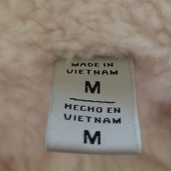 💙HP💙 Levi's Microfiber Heavyweight Puffer Jacket - Picture 16 of 16